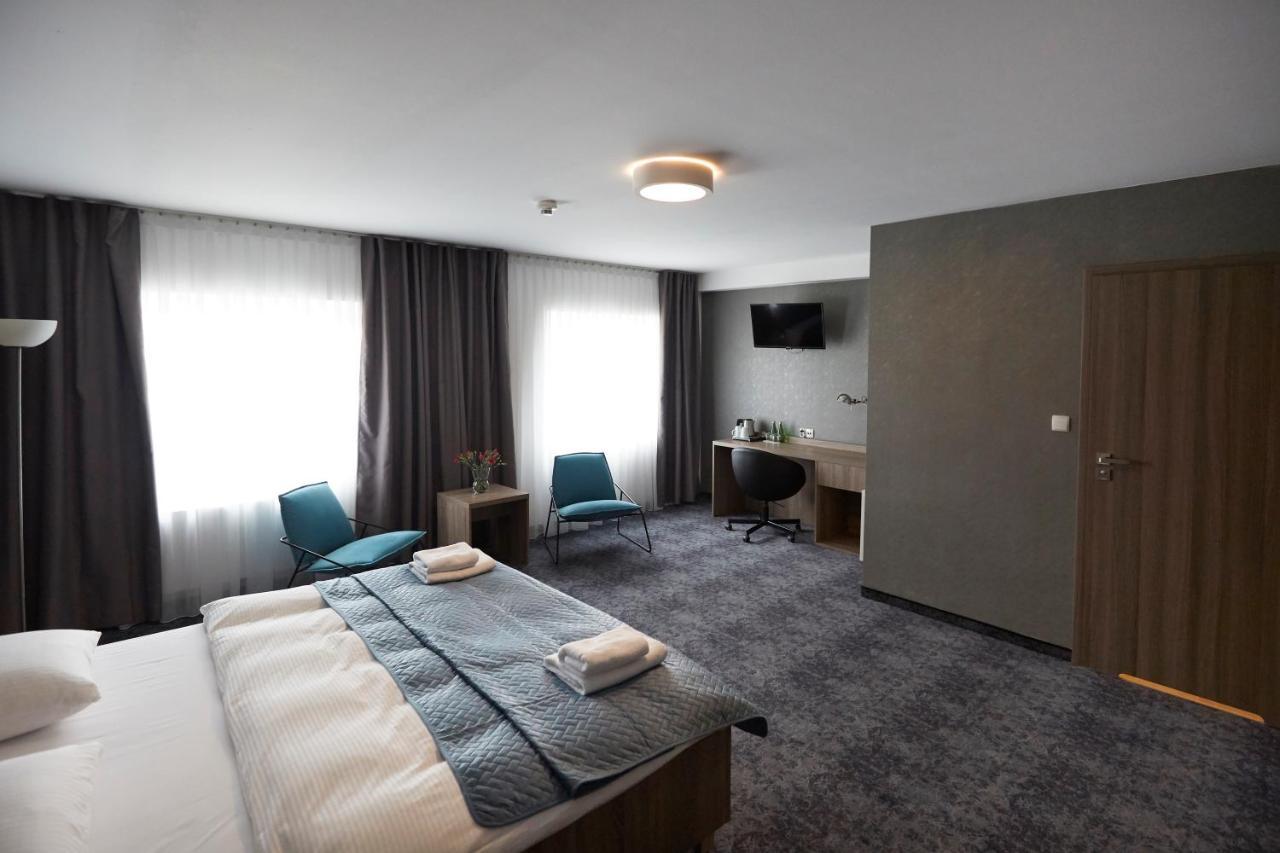 Hotel Porto Радомско Екстериор снимка