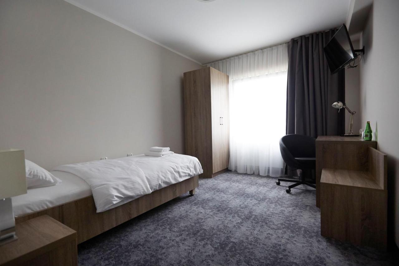 Hotel Porto Радомско Екстериор снимка