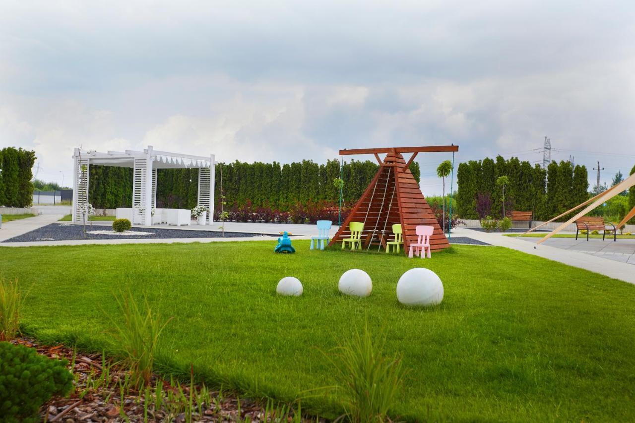 Hotel Porto Радомско Екстериор снимка