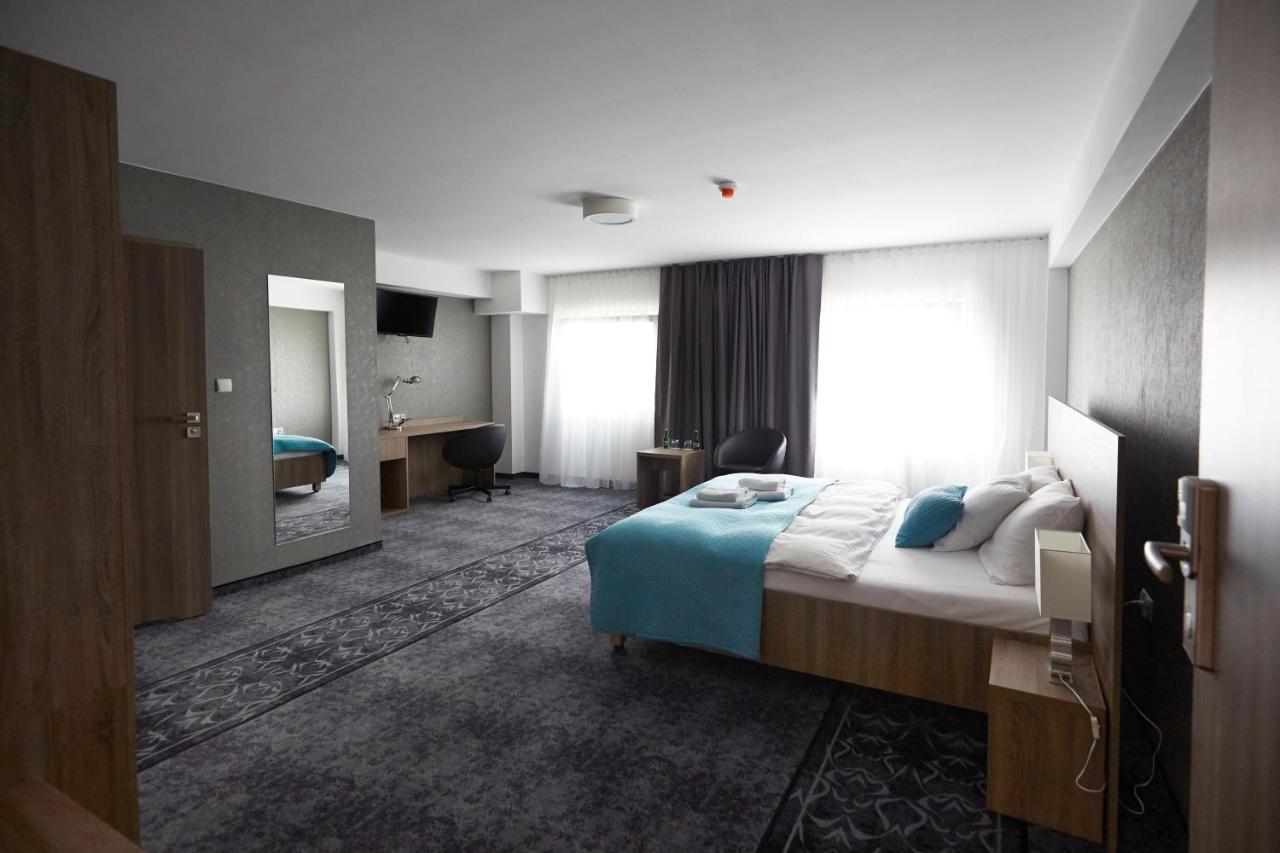 Hotel Porto Радомско Екстериор снимка
