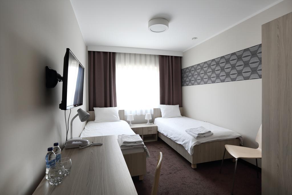 Hotel Porto Радомско Стая снимка