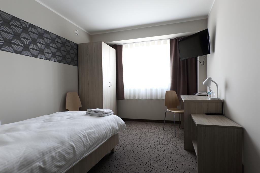 Hotel Porto Радомско Стая снимка