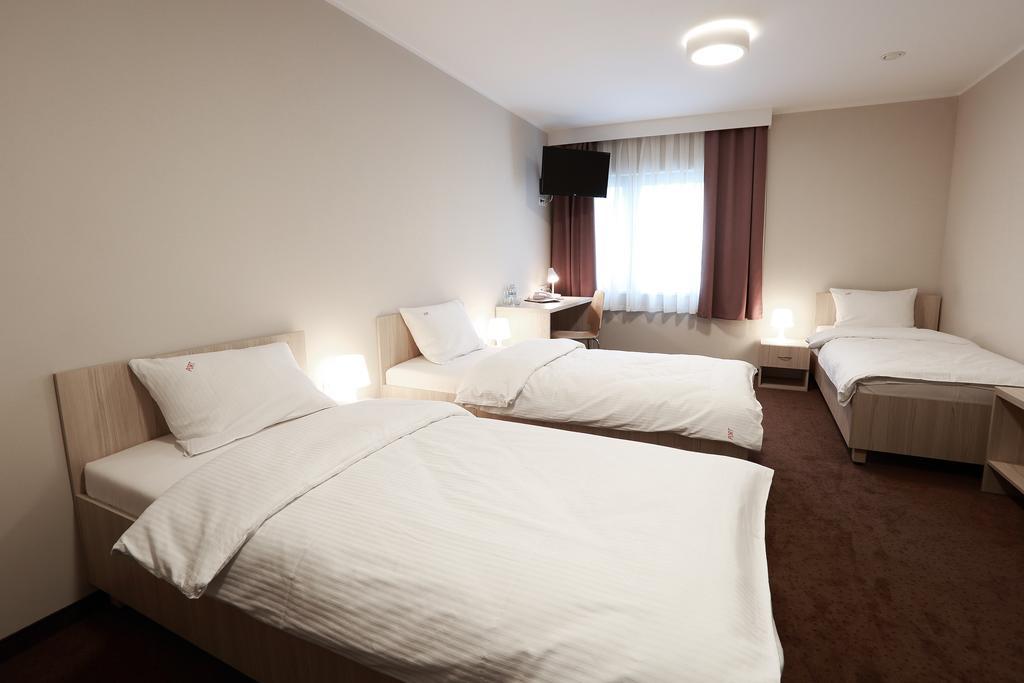 Hotel Porto Радомско Екстериор снимка