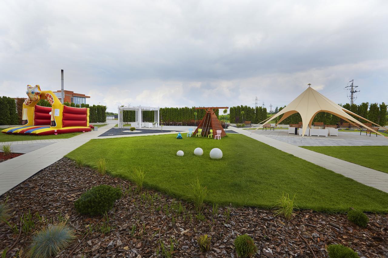Hotel Porto Радомско Екстериор снимка